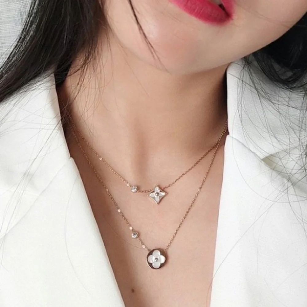 💎Round Clover Rose Gold Necklace - Picture 8 of 11
